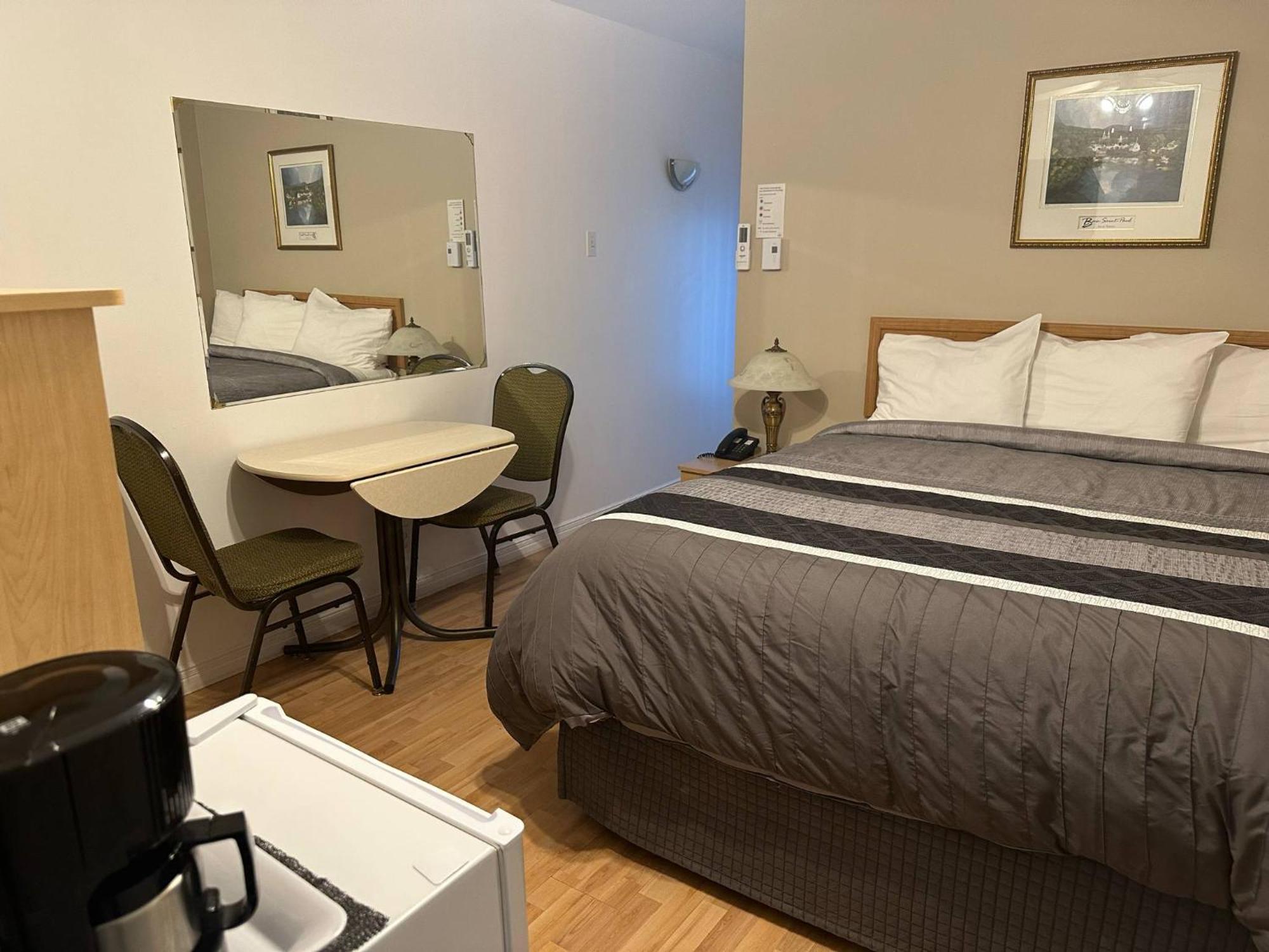 Motel Des Cascades Baie-Saint-Paul Exterior photo